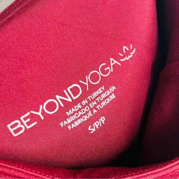 Beyond Yoga PowerBeyond Strive High Waist Pocket Midi Leggings size small - Picture 6 of 8